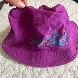 Outdoor Research kids bucket hat